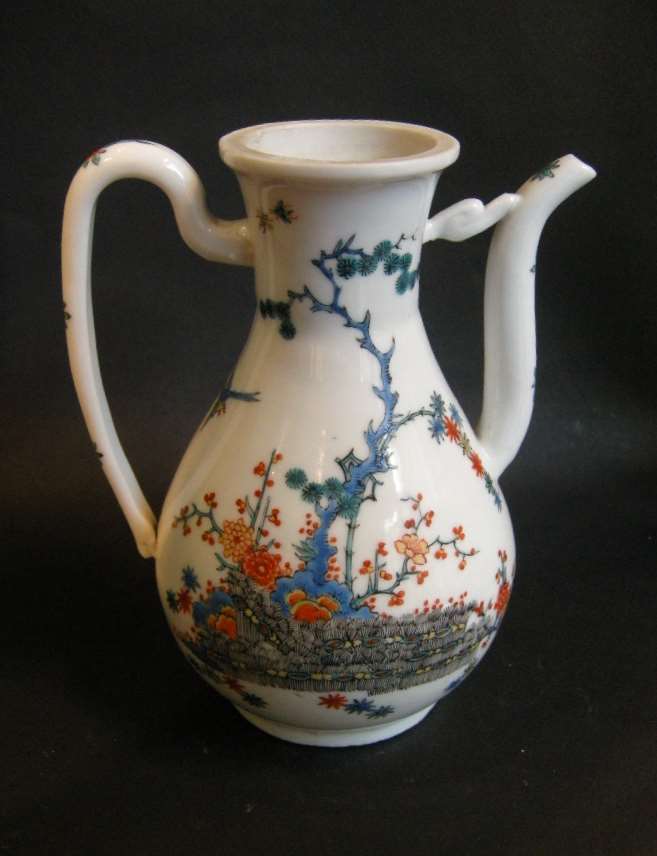Ewer porcelain "blanc de chine" oriental shape